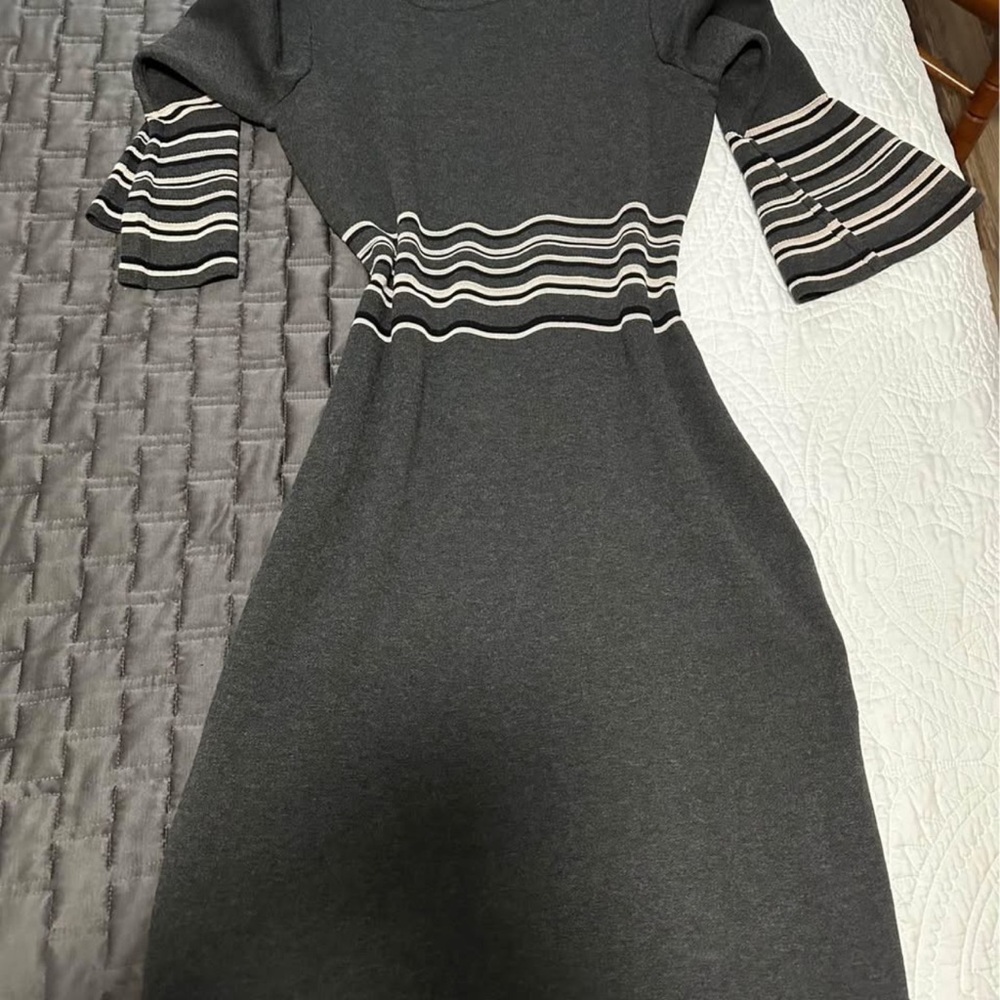 Elegant Gray Striped Women's Dress